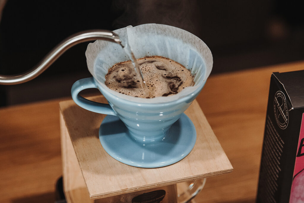 Filterkaffee kochen mit Hario Handfilter und mittlerem Mahlgrad