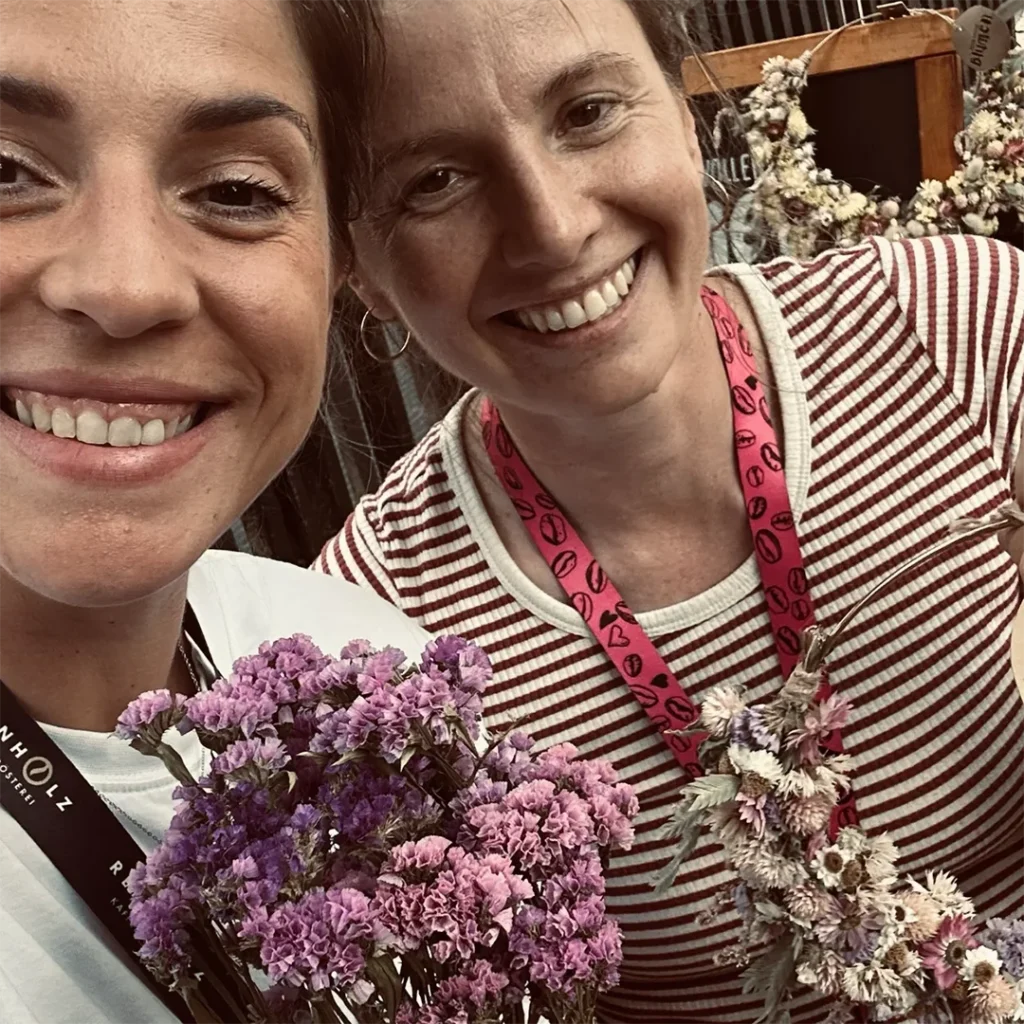 Annika von Alles voller Blumen mit Carina von Reinholz beim Hoffest 2026