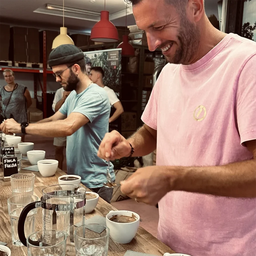 Kaffeeverkostung beim Cupping auf dem Reinholz Hoffest 2026