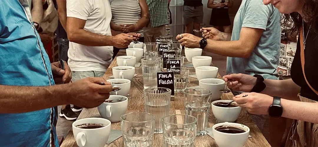 Kaffee Cupping: So verkosten Profis Kaffee