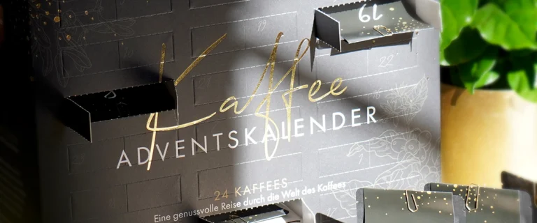24 Türchen. 24 Kaffees. 24 Geschichten – Kaffee Adventskalender 2026